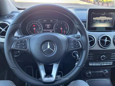 Mercedes-Benz Classe B MERCEDES B 180 CDI Automatic Business Argento usata Bari