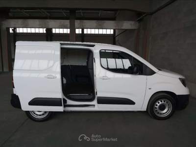 Opel Combo  -  1.5d 130cv edition s&s l1h1 at8 Bianco usata Piacenza