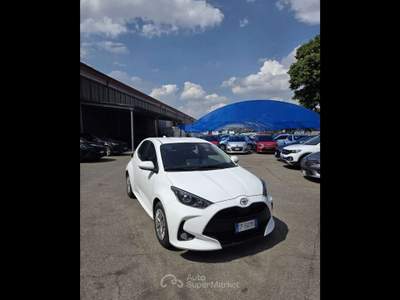 Toyota Yaris  - yaris 1.0 active Bianco usata Piacenza