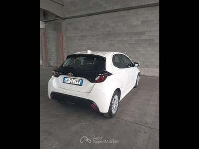 Toyota Yaris  - yaris 1.0 active Bianco usata Piacenza