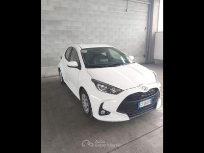 Toyota Yaris - yaris 1.0 active Bianco usata Piacenza Toyota Yaris - yaris 1.0 active Bianco usata Piacenza