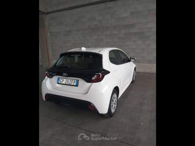 Toyota Yaris  - yaris 1.0 active Bianco usata Piacenza