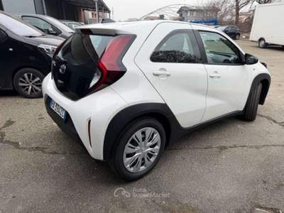 Toyota Aygo X  -  1.0 active 72cv Bianco usata Piacenza
