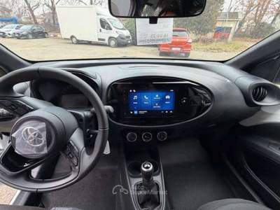 Toyota Aygo X  -  1.0 active 72cv Bianco usata Piacenza