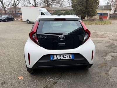 Toyota Aygo X  -  1.0 active 72cv Bianco usata Piacenza