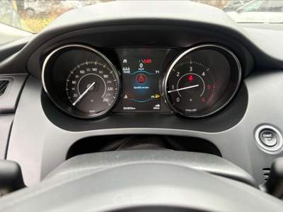Jaguar E-Pace  - e-pace 2.0d i4 s fwd 150cv my19 Rosso usata Piacenza