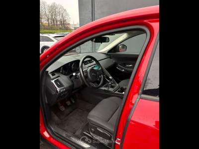 Jaguar E-Pace  - e-pace 2.0d i4 s fwd 150cv my19 Rosso usata Piacenza