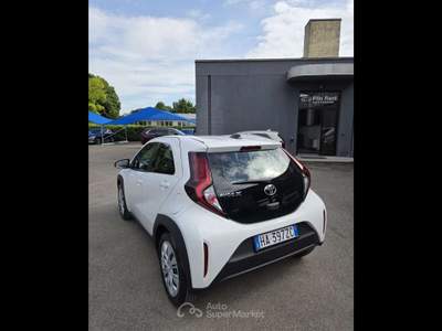 Toyota Aygo X  -  1.0 active 72cv s-cvt Bianco usata Piacenza