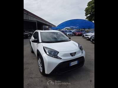 Toyota Aygo X  -  1.0 active 72cv s-cvt Bianco usata Piacenza