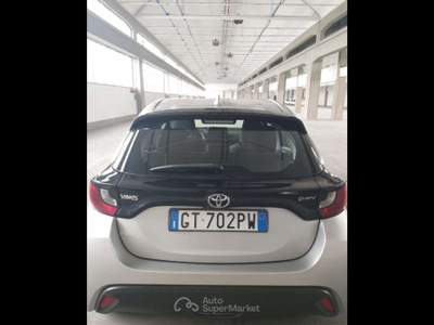 Toyota Yaris  - yaris 1.5h active Argento usata Piacenza
