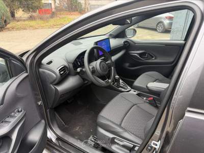 Toyota Yaris  - yaris 1.5h 130 lounge Grigio usata Piacenza