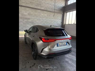 Lexus NX  - nx 450h+ 2.5 phev premium+ 4wd 309cv e-cvt Argento usata Piacenza