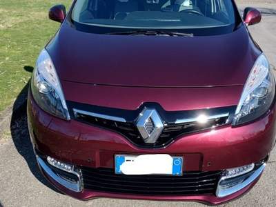 Renault Scénic gancio traino  Rosso usata Parma
