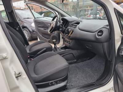 Fiat Punto Street 1,3 Multijet 2015 Bianco usata Melito di Napoli