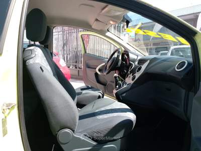 Ford Ka Bicolor 1,3 TDCI 75CV. Provenienza Nord Italia Verde usata Melito di Napoli