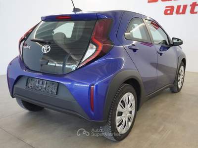 Toyota Aygo 1.0 VVT-i 72 CV 5 porte Active Blu/Azzurro usata San Vito dei Normanni