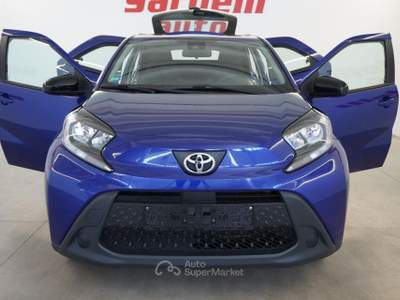Toyota Aygo 1.0 VVT-i 72 CV 5 porte Active Blu/Azzurro usata San Vito dei Normanni
