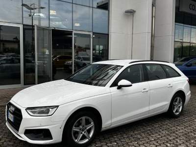 Audi A4 Avant 30 TDI/136 CV S tronic Business Bianco usata Scandicci