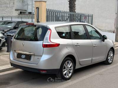 Renault Scénic 1.5 dCi 110CV *7 Posti* Argento usata San Michele Salentino