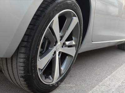 Peugeot 308 1.6BlueHDi 120 Allure Grigio usata San Michele Salentino