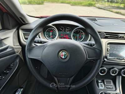 Alfa Romeo Giulietta Tenuta benissimo: sempre in box. No fumatori, animali e bambini. Rosso usata Settimo Torinese