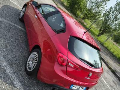 Alfa Romeo Giulietta Tenuta benissimo: sempre in box. No fumatori, animali e bambini. Rosso usata Settimo Torinese
