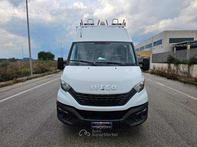 Iveco Daily 35S12V 2.3 HPT PM-TM Furgone ALLESTITO OFFICINA Bianco usata Maruggio