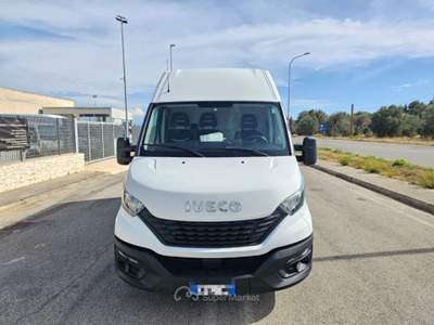 Iveco Daily 35S12V 2.3 HPT PM-TM Furgone Passo 3520 Bianco usata Maruggio