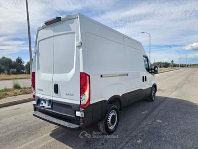 Iveco Daily 35S12V 2.3 HPT PM-TM Furgone Passo 3520 Bianco usata Maruggio