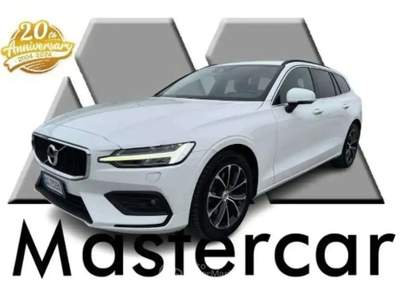 Volvo V60 2.0 b4 197cv Momentum BUSINESS PRO - GG232RK Bianco usata Basiliano