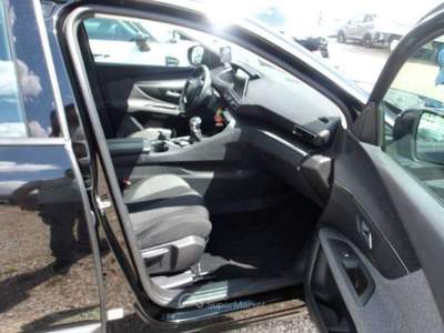 Peugeot 3008 3008 II  1.5 bluehdi Active Pack  130Cv  - GJ224AG Nero usata Basiliano