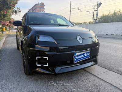 Renault 5 E-Tech Electric E-Tech Roland-Garros 150 Comfort Rang E-Tech Nero usata Pieve a Nievole Renault 5 E-Tech Electric E-Tech Roland-Garros 150 Comfort Rang E-Tech Nero usata Pieve a Nievole