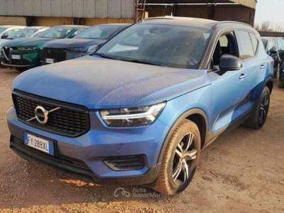 Volvo XC40 XC40 2.0 d3 R-design geartronic my20 - FY288XL Blu/Azzurro usata Basiliano