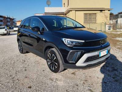 Opel Crossland NEOPATENTATI  Apple CarPlay  1.2 130cv Elegance au Nero usata Basiliano