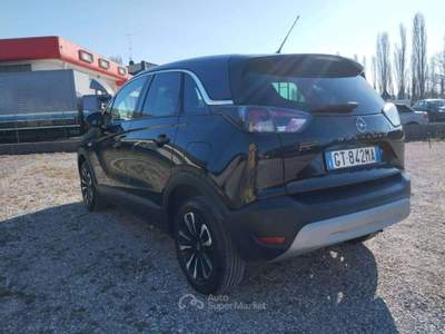 Opel Crossland NEOPATENTATI  Apple CarPlay  1.2 130cv Elegance au Nero usata Basiliano