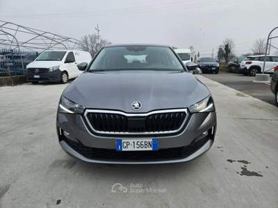 Skoda Scala Scala 2019 1.0 tsi Ambition 95cv - GP156BN Argento usata Basiliano