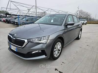 Skoda Scala Scala 2019 1.0 tsi Ambition 95cv - GP156BN Argento usata Basiliano