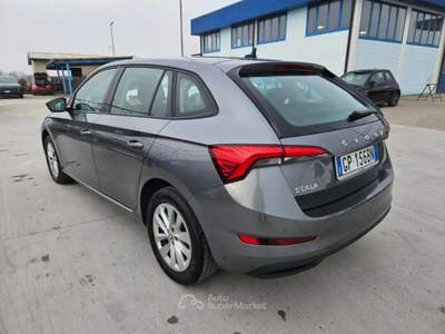 Skoda Scala Scala 2019 1.0 tsi Ambition 95cv - GP156BN Argento usata Basiliano