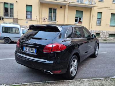 Porsche Cayenne  3.0 Diesel Platinum Edition usata Venafro