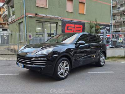 Porsche Cayenne  3.0 Diesel Platinum Edition usata Venafro