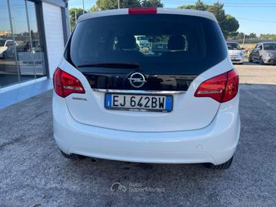 Opel Meriva Meriva 1.4 100 CV Cosmo Bianco usata Mesagne