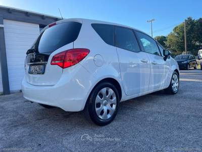 Opel Meriva Meriva 1.4 100 CV Cosmo Bianco usata Mesagne