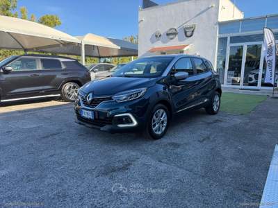 Renault Captur Captur dCi 8V 90 CV EDC Sport Edition2 Blu/Azzurro usata Mesagne