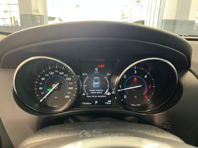Jaguar F-Pace 2.0d R-Sport awd 180cv auto Nero usata Torino