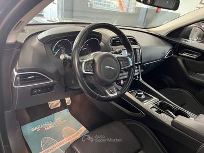 Jaguar F-Pace 2.0d R-Sport awd 180cv auto Nero usata Torino