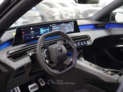 Peugeot 3008 Hybrid 145 e-DCS6 GT+Tetto apribile+360°Vision+Focal Rosso usata Pozzuoli