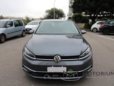 Volkswagen Golf Golf 5p 1.6 tdi Executive 115cv usata Oristano