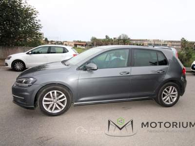 Volkswagen Golf Golf 5p 1.6 tdi Executive 115cv usata Oristano
