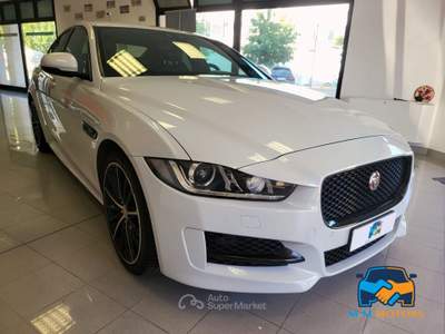 Jaguar XE XE 2.0d R-Sport 180cv auto Bianco usata Porto Mantovano