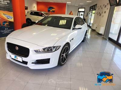 Jaguar XE XE 2.0d R-Sport 180cv auto Bianco usata Porto Mantovano